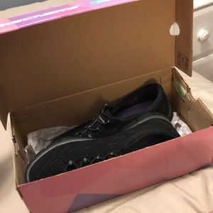 Sketchers memory foam runners